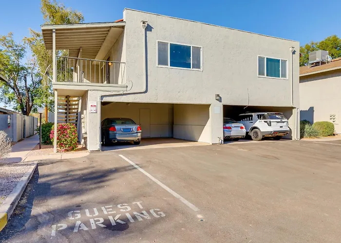 Community Pool: 2 Mi To Asu Holiday home Scottsdale