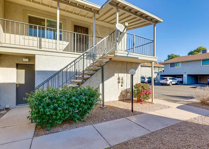 Community Pool: 2 Mi To Asu Holiday home Scottsdale