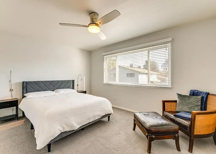 Community Pool: 2 Mi To Asu Holiday home Scottsdale