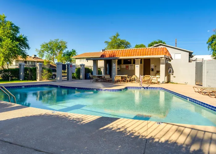 Holiday home Community Pool: 2 Mi To Asu *