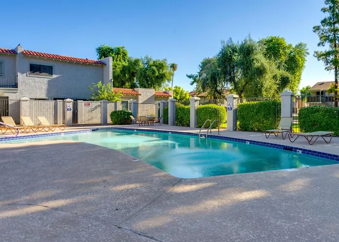 Community Pool: 2 Mi To Asu