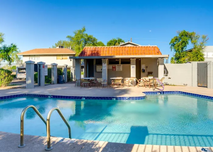 Community Pool: 2 Mi To Asu Holiday home